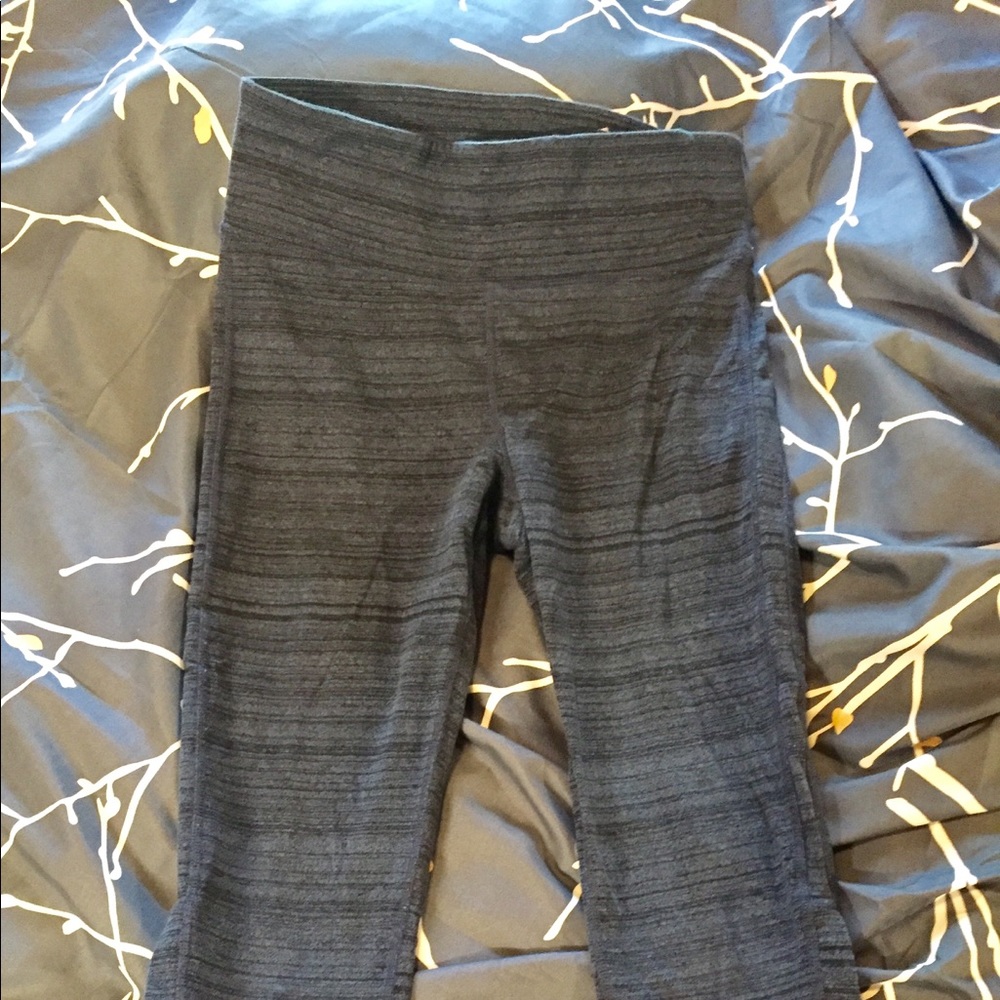 Large Xersion workout capri's